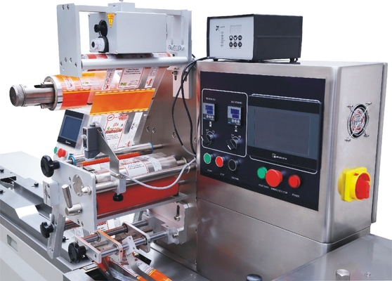 Automatic Horizontal Flow Food Container Packing Machine With Products Feeding