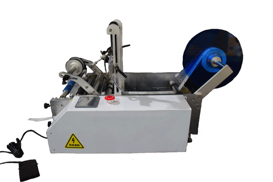 Semi-automatic round bottle labeling machine